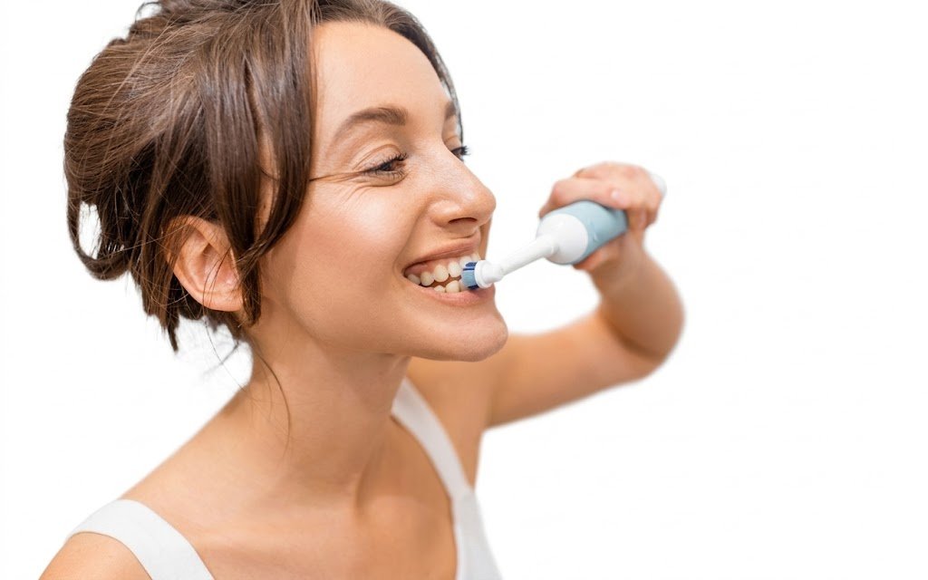 How to Properly Clean and Sanitize Your Toothbrush